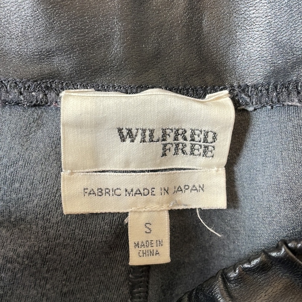 SzS Wilfred Free Daria Faux Vegan Leather High Rise Black Leggings. - Picture 10 of 11